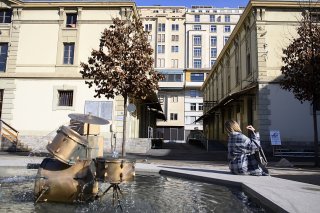 Le club de jazz "Les Jumeaux" est situé au deuxième sous-sol de ces bâtiments du quartier lausannois du Flon. Ces anciennes halles industrielles, photographiées ici en 2021, ont entretemps fait peau neuve (Archives). KEYSTONE/LAURENT GILLIERON